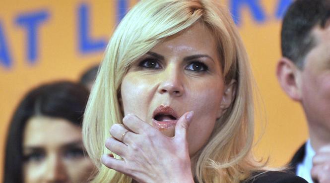 elena udrea studenta la facultatea de teologie ortodoxa