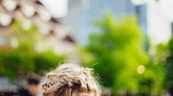 o eleva romanca a fost jignita de un profesor in spania pe motiv ca are doua nume