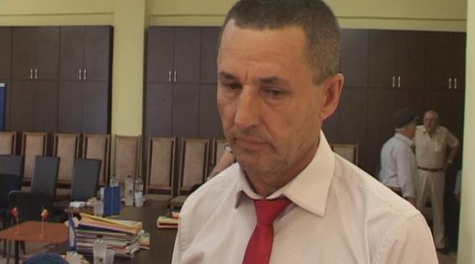 primar cercetat pentru distrugere dupa ce a lovit cu un camion un autoturism