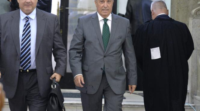 pestele de la cap se impute sefii partidelor ingropati in dosare penale