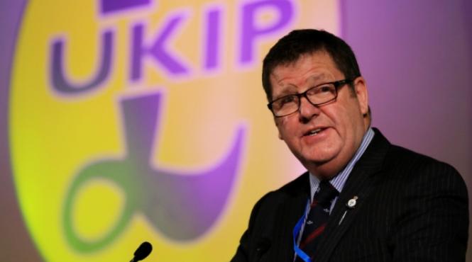 eurodeputatul ukip implicat intr o incaierare cu un coleg de partid neaga ca l ar fi lovit pe acesta cu pumnul