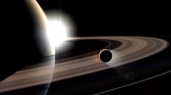 dione una dintre lunile lui saturn are probabil un ocean de apa similar europei