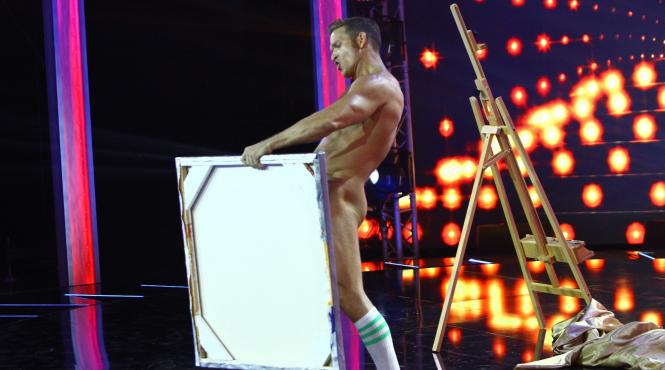 duminica seara la iumor un concurent va picta cu organul genital