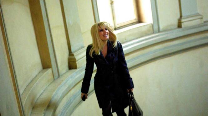 udrea se spune ca a cheltui zeci de mii de euro pe avocati