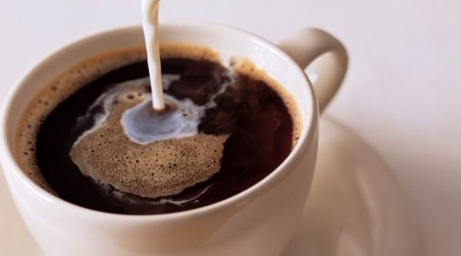 tu stii la ce ora e bine sa ti bei cafeaua dar cand e interzis sa faci asta