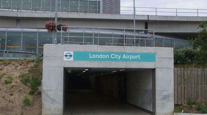 aeroport din londra evacuat 26 de raniti dupa un incident chimic