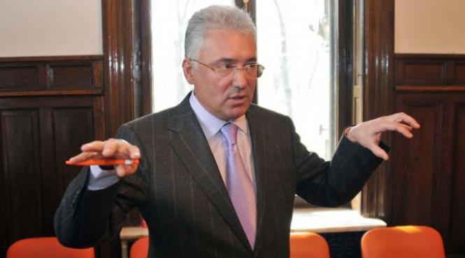 tribunalul bucuresti redeschide un dosar de abuz in serviciu pe numele lui adriean videanu