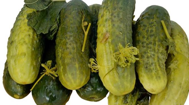 reteta zilei de marti castraveti murati