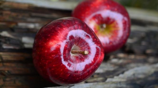 reteta zilei mere umplute cu migdale