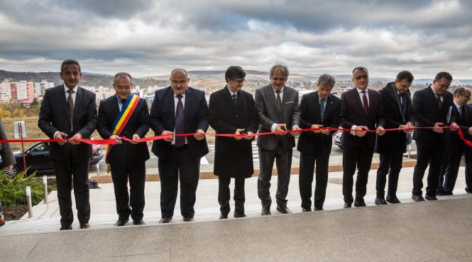 o fotografie cat 1000 de cuvinte imagine postata pe pagina de facebook a lui emil boc virala pe internet