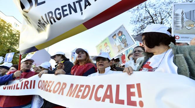 sanitas se alege cu dosare nu cu mariri salariale