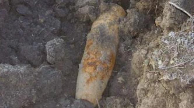 giurgiu proiectil neexplodat din al doilea razboi mondial gasit la uzunu in timpul araturilor de toamna