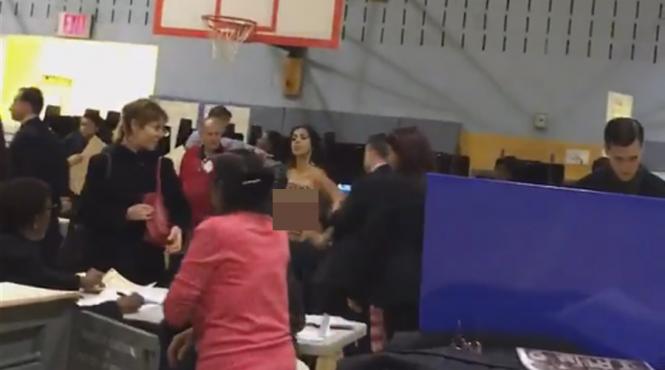 sua alegeri prezidentiale 2016 video activiste femen protest topless in sectia in care trump trebuie sa voteze