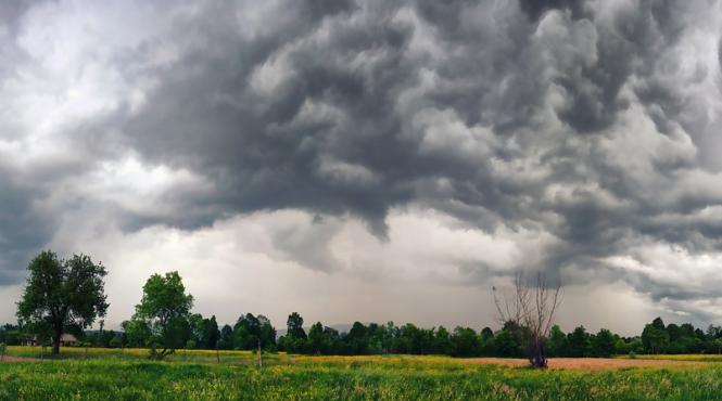 cod portocaliu de vant puternic in judetul caras severin