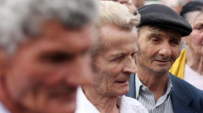 anunt oficial se reduce varsta de pensionare la 65 de ani pentru barbati si 60 de ani pentru femei