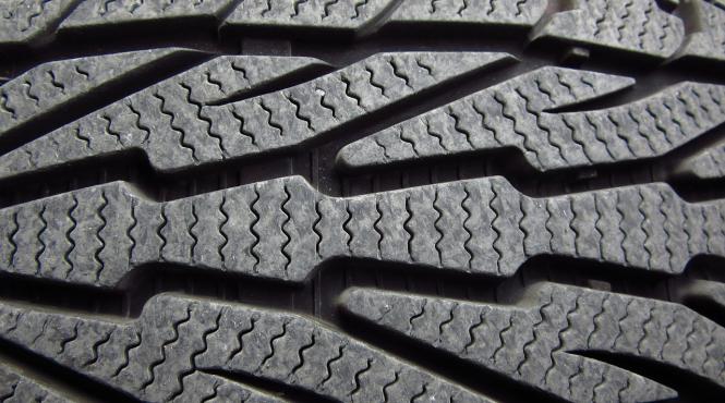 video cum poti verifica uzura unui cauciuc de iarna second hand cu o moneda de 5 bani