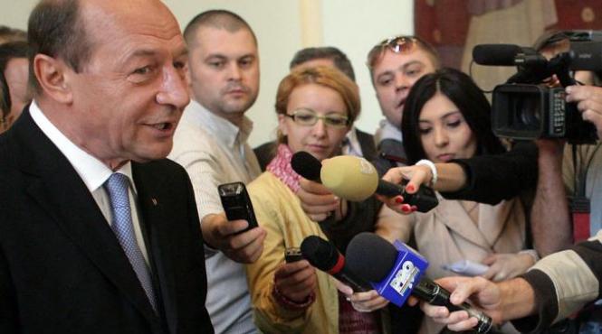 basescu liderii de partide sa se autointituleze premieri fantoma si sa facem dezbateri pe solutii
