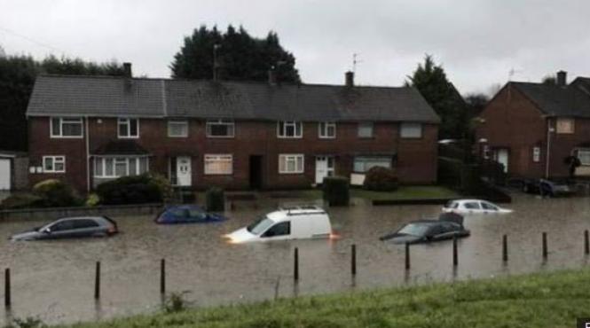 furtuna angus face ravagii in marea britanie si in franta