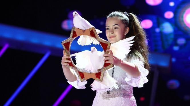 joi la next star dresura de porumbei si acrobatie aeriana pantomima dans contemporan si o rezolvare rapida a cubului rubik