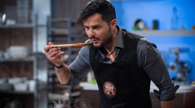 chefi la cutite editie speciala de ce nu gateste liviu varciu in garsoniera in care locuieste