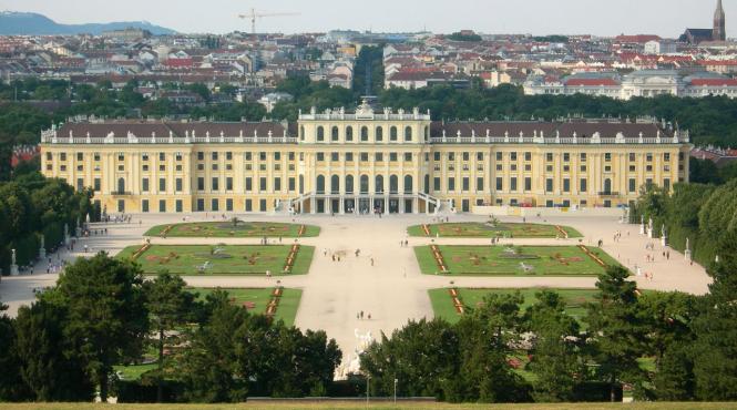 primele estimari prezidentiale austria candidatul extremei drepte invins de ecologist