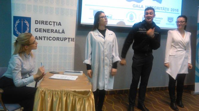 gala integritatii 2016 a premiat anticoruptia prin arta