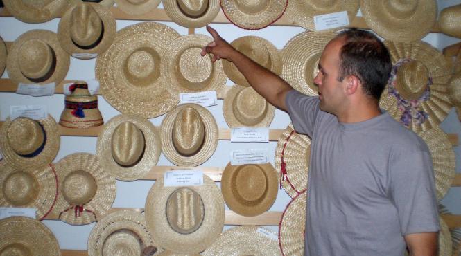 unic pe plaiuri mioritice muzeul palariilor de paie