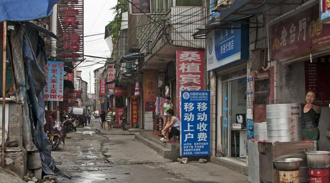 o chinezoaica si a ucis 4 fiice si a ranit o pe cea de a 5 ea dupa ce a aflat ca a nascut tot o fata