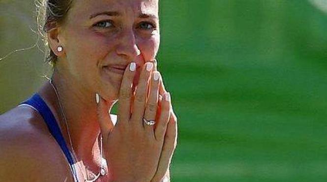 jucatoarea de tenis petra kvitova ranita de un hot in propria casa