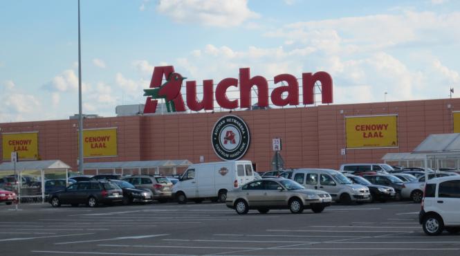 programul magazinelor auchan de craciun si de anul nou