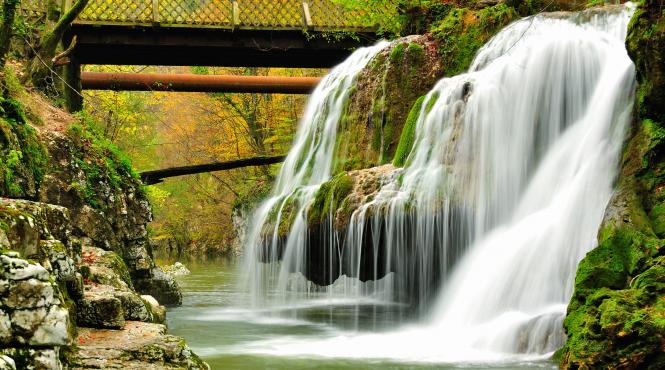 unic pe plaiuri mioritice bigar cea mai frumoasa cascada din lume
