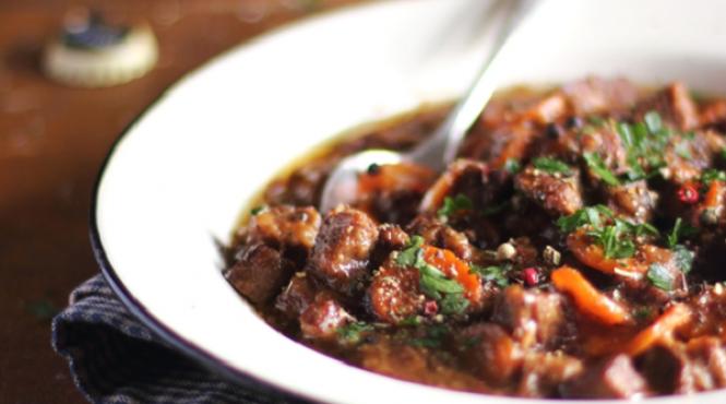 retete romanesti tocana de vitel ca la bran