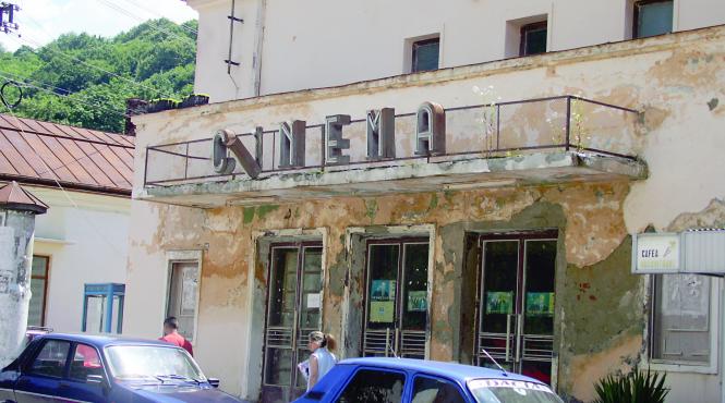 tehnocratii au devalizat la urgenta romaniafilm