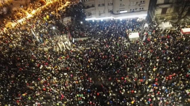 statia de metrou piata victoriei s a blocat metrorex a suplimentat numarul de trenuri