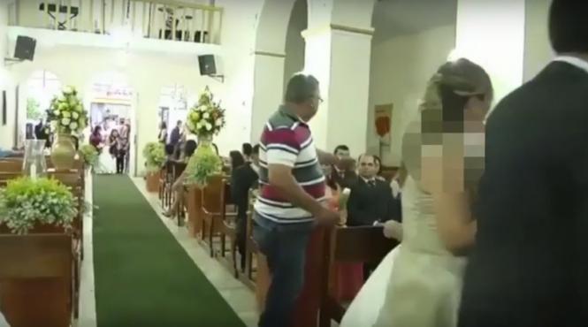 video un barbat a condus mireasa la altar si apoi a deschis focul asupra invitatilor scena groazei a fost filmata