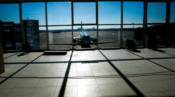 afaceri in familie pe aeroportul internatioal bucuresti henri coanda