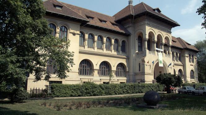 muzeul de geologie adaposteste radiatii mai puternice decat centralele de la cernobil