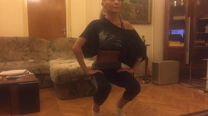 exercitiul minune pentru abdomen fund si picioare 1 singur minut il poti face oriunde