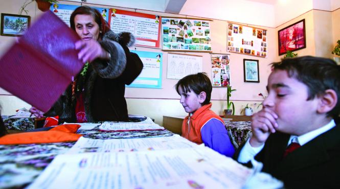 scolile de la tara vor fi dotate cu calculatoare