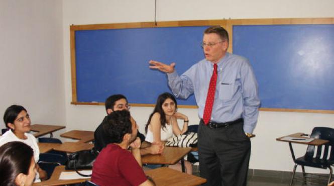 profesor la universitatea din ploiesti trimis in judecata pentru luare de mita si evaziune fiscala