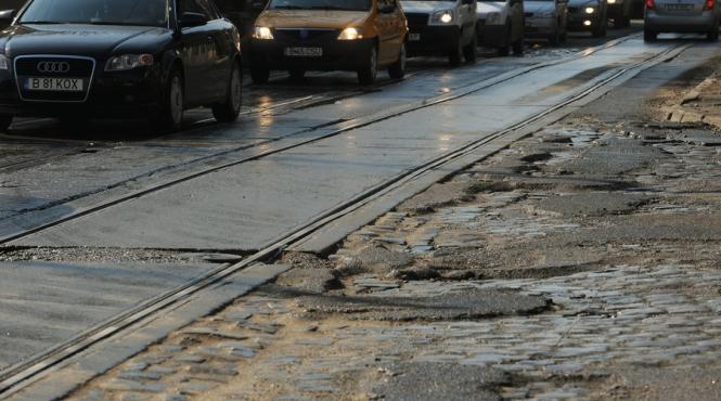 in 2016 romanii au platit un sfert de miliar de euro pe roviniete de ce nu se regasesc banii in sosele