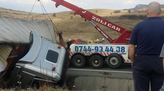 grav accident rutier pe dn1 intre cluj si oradea