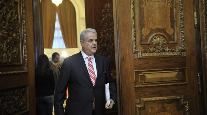 adrian nastase cred ca e nevoie ca psd sa inceapa sa faca politica