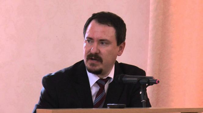 a cui coada este coada