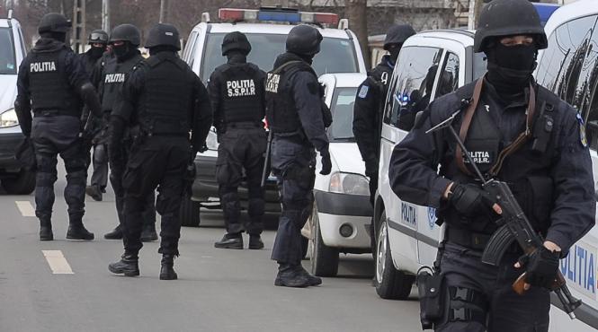 procurorii diicot au descins la mei multi producatori de materiale pornografice cu minori