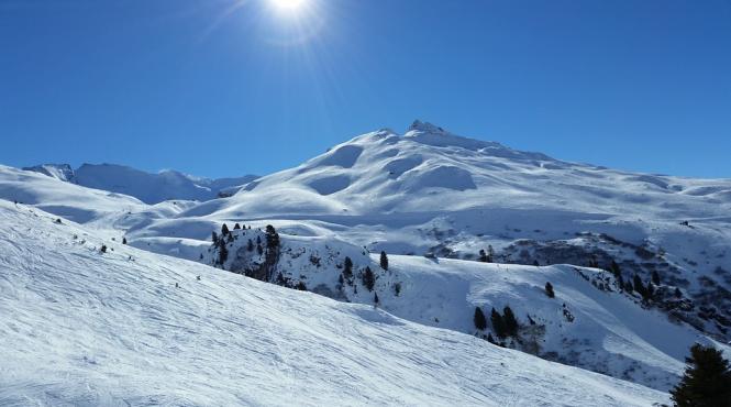 la sureanu se schiaza in conditii de iarna