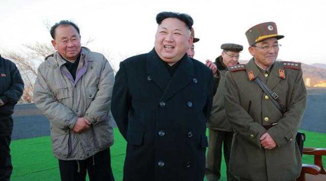 coreea de nord a testat un nou motor de racheta in prezenta lui kim jong un
