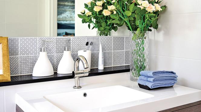 cum transformi o baie anosta intr una cu stil