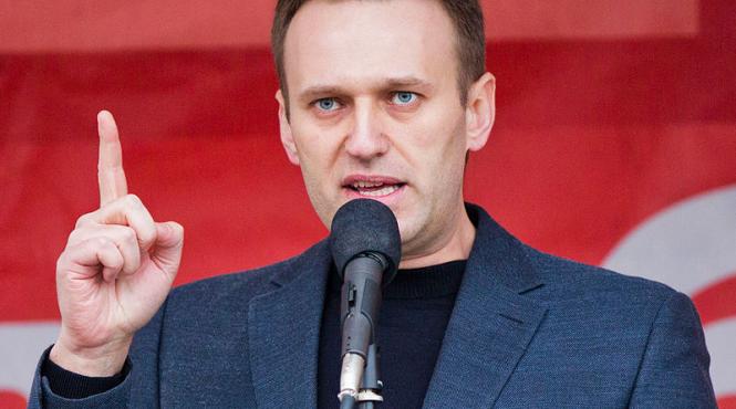 opozantul rus aleksei navalnii condamnat la 15 zile de arest cere prezenta lui medvedev la proces