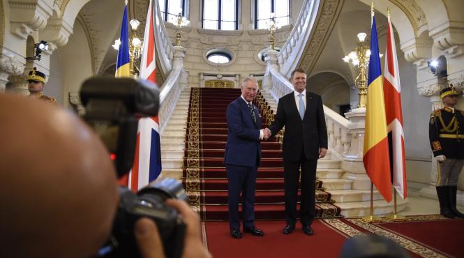 printul charles decorat cu steaua romaniei